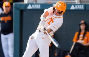 #19 Vols mencapai hasil terbanyak musim ini dengan 17 hit, lima homer melewati Tennessee Tech