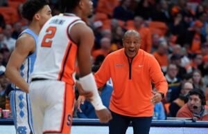 Syracuse memecat pelatih Adrian Autry setelah tiga musim gagal di era pasca-Jim Boeheim