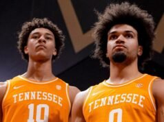 Ament adalah finalis Kyle Macy Award dan Gillespie adalah finalis Lute Olson Award