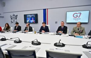 Emmanuel Macron membenarkan pelepasan 400 juta barel minyak dari cadangan strategis