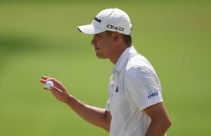 Juara utama dua kali Collin Morikawa mengundurkan diri dari Kejuaraan Pemain setelah satu hole