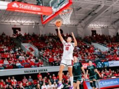 Khamil Pierre dinobatkan sebagai salah satu dari lima finalis Katrina McClain Power Forward of the Year Award