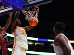 #25/RV Vols Storm kembali mengalahkan Auburn 72-62 di game pembuka Turnamen SEC