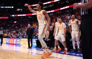 HOOPS TENGAH: #25/RV (5) Tennessee vs. #22/22 (4) Vanderbilt