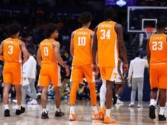 #25/RV Vols Jatuhkan Pertandingan Perempatfinal Turnamen SEC vs. #22 Vanderbilt, 75-68