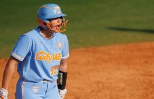 #1 Lady Vols memenangkan film thriller ekstra-inning atas #12 Mississippi State