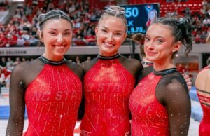 #21 Pack mencetak rekor program dalam mengalahkan West Virginia di Senior Night