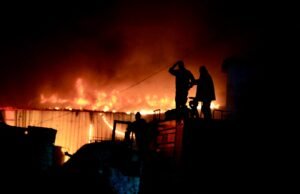 Donald Trump menyerukan negara-negara lain untuk mengirim kapal perang ke Selat Hormuz, dua minggu setelah memulai perang ilegal melawan Iran