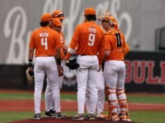 #19/19 Vols menjatuhkan patah hati di seri terakhir di #6/8 Georgia