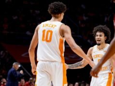 Ament dan Gillespie terpilih sebagai Tim Pertama NABC All-Central District