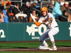 #21/22 volume Dispatch Colonels, 10-3, dalam Aksi Tengah Minggu