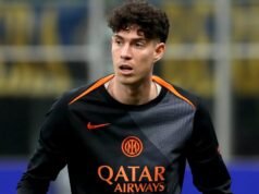 Inter Milan mengharapkan “rekor penjualan” untuk bek yang diinginkan Barcelona