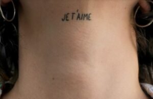 Aurélie Van Den Daele menyutradarai The Cherry Orchard oleh Anton Chekhov