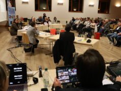 Kota 2026. Di Colmar terjadi perdebatan antar dua babak yang penuh kesopanan