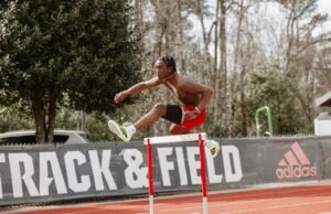 Atletik memulai musim luar ruangan di 49er Classic