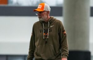 Knowles, keterampilan spesialisasi defensif ketika bantalan datang