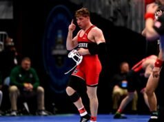 Denny dan Trumble mencapai perempat final, enam bertahan setelah hari pertama gulat NCAA