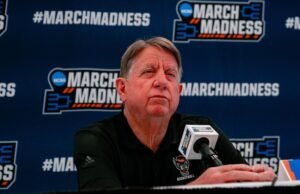 Konferensi pers hari latihan Putaran 64 Turnamen NCAA