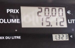 Arab Saudi memperkirakan harga satu barel minyak adalah $180, namun khawatir akan penurunan permintaan