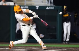 #21/22 Vols Jatuhkan Pembuka Rumah SEC vs. Missouri, 8-4