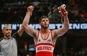 Robinson mencapai final kejuaraan dan mendapatkan penghargaan All-American