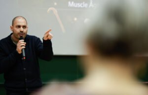 tantangan untuk menyingkat tahun kerja menjadi tiga menit