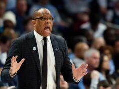 UNC sedang mengevaluasi program bola basketnya setelah kepergian Madness lainnya pada awal Maret di bawah kepemimpinan Hubert Davis
