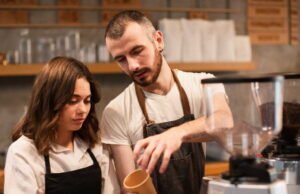 Gen Z meninggalkan lebih banyak kontrak permanen dibandingkan generasi sebelumnya, hubungan dengan pekerjaan telah berubah