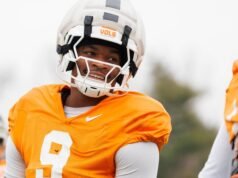 Jackson melihat pertumbuhan dan keserbagunaan dari LEO Group setelah latihan pertama dengan full pad