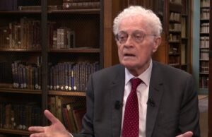 “Partai sayap kanan lebih memilih memberikan sanksi daripada mengusulkan perempuan,” kenang Lionel Jospin di Senat Publik