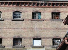 Kasus pemerkosaan Mazan. Dominique Pelicot pindah ke rumah pusat di Ensisheim