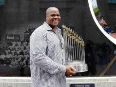 Hall of Famer Frank Thomas mengajukan gugatan ganti rugi terhadap White Sox, Fanatics, dan Nike
