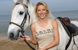 di balik sisi belerangnya seorang wanita yang ‘sensitif dan sangat cerdas’