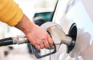 Meningkatnya harga bensin: ‘bahan bakar tidak memenuhi syarat’ apa yang diizinkan pemerintah untuk dijual?