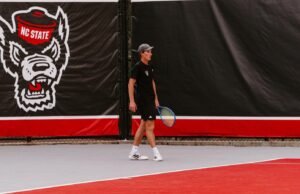 Paket #19 melakukan perjalanan melintasi kota ke #59 Duke dan #47 UNC