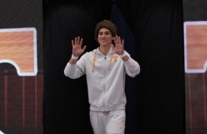 Vols mengklaim dua medali dan tiga podium pada hari kedua NCAA