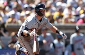 Kevin McGonigle memulai karirnya dengan empat gol dalam kemenangan 8-2 Tigers atas Padres pada Hari Pembukaan