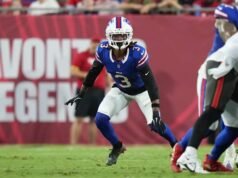 Keamanan Damar Hamlin kembali ke Buffalo untuk musim keenam setelah menandatangani kontrak satu tahun dengan Bills