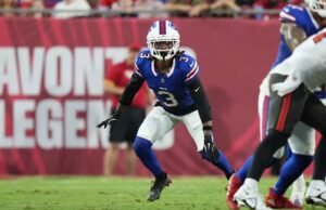 Keamanan Damar Hamlin kembali ke Buffalo untuk musim keenam setelah menandatangani kontrak satu tahun dengan Bills