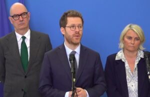 “Tugas kami adalah terus menekan pengeluaran, apa pun yang terjadi,” tegas David Amiel