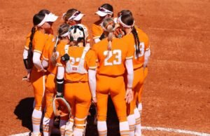 #4 Tennessee jatuh ke tangan Ole Miss 2-1 pada hari Sabtu