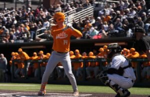 #20/21 Vol turun 6-5 dalam maraton 16 inning di Vanderbilt