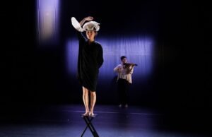 Kanashimi oleh Akiko Hasegawa