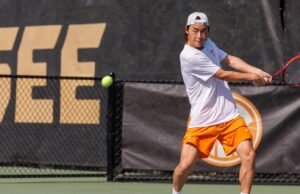 Itsusaki bersinar dalam kekalahan 4-1 Vols dari #10 Aggies
