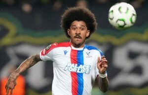 Pengacara pembela AS Chris Richards tentang apa yang membuat Amerika unik: “Mungkin garis TSA”