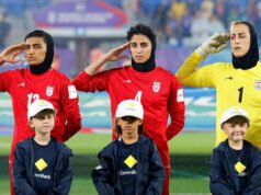 Pesepakbola Iran mendapat suaka di Australia setelah menolak menyanyikan lagu kebangsaan