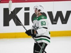 Wyatt Johnston mencetak gol kemenangan dalam adu penalti saat Stars mengalahkan Avs 2-1 dan memperketat perlombaan untuk posisi teratas di liga