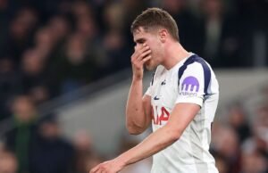 Tottenham menerima skorsing untuk Micky van de Ven saat krisis Crystal Palace semakin dalam | Sepak Bola | olahraga