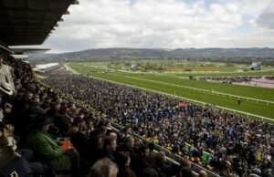 Saran polisi Festival Cheltenham tentang perjalanan, perangkat terlarang, dan kekerasan | Ras | olahraga