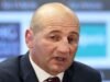 Steve Borthwick yang berada di bawah tekanan menunjuk tim Inggris yang kontroversial melawan Prancis | Rugbi | olahraga